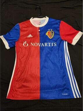 FC Basel 2017/2018 Switzerland Home Soccer Jersey Size M